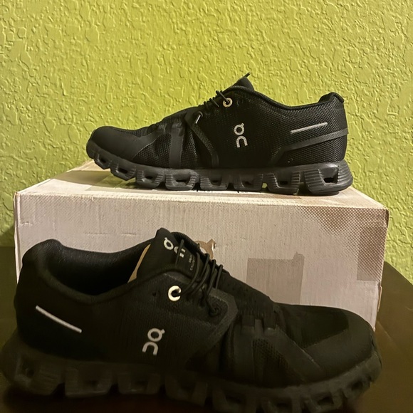 On Cloud Women’s Running Charcoal Athletic Shoes size 8 - Picture 8 of 14